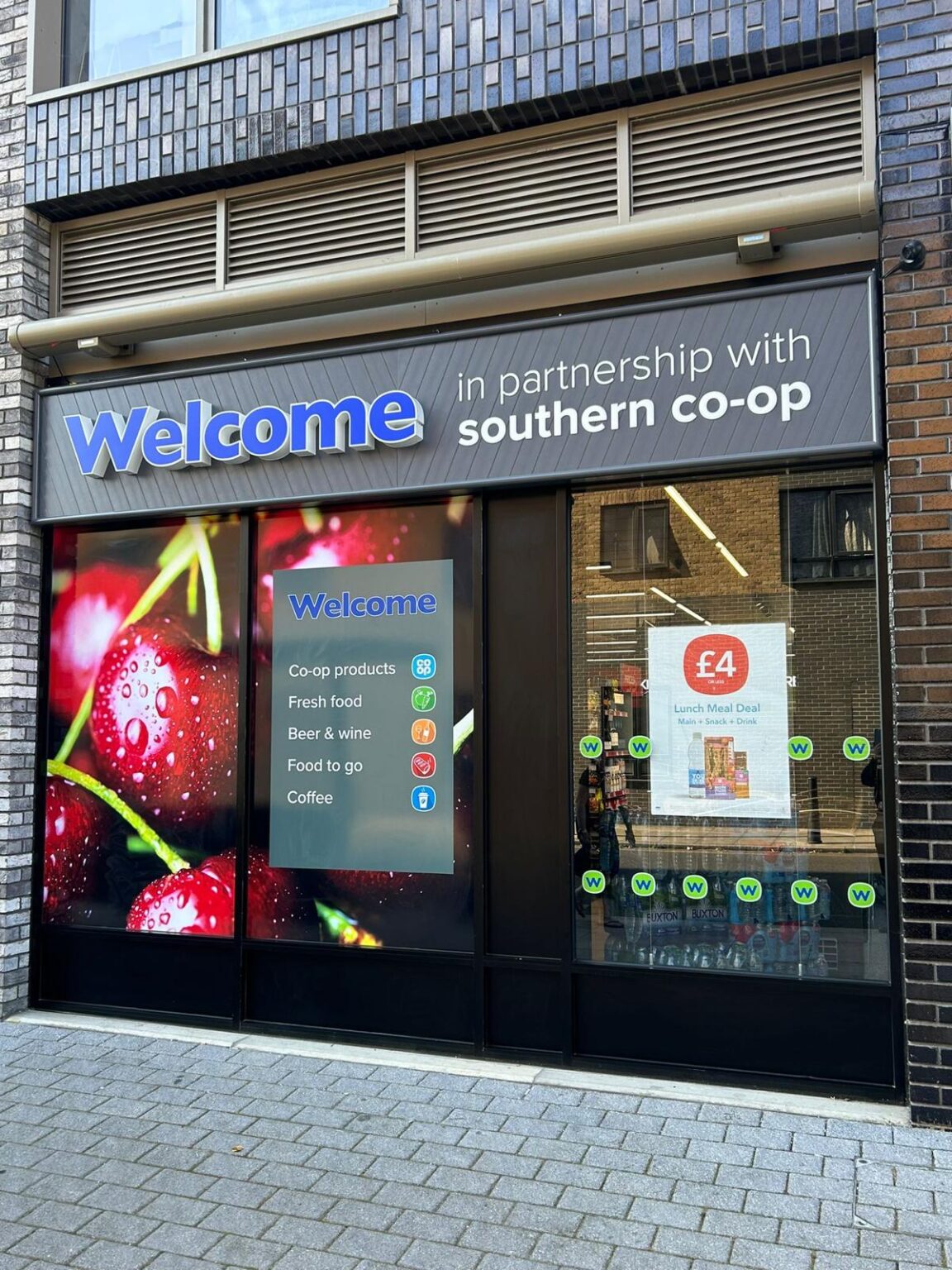 Link Shop Fittings Ltd. website photo