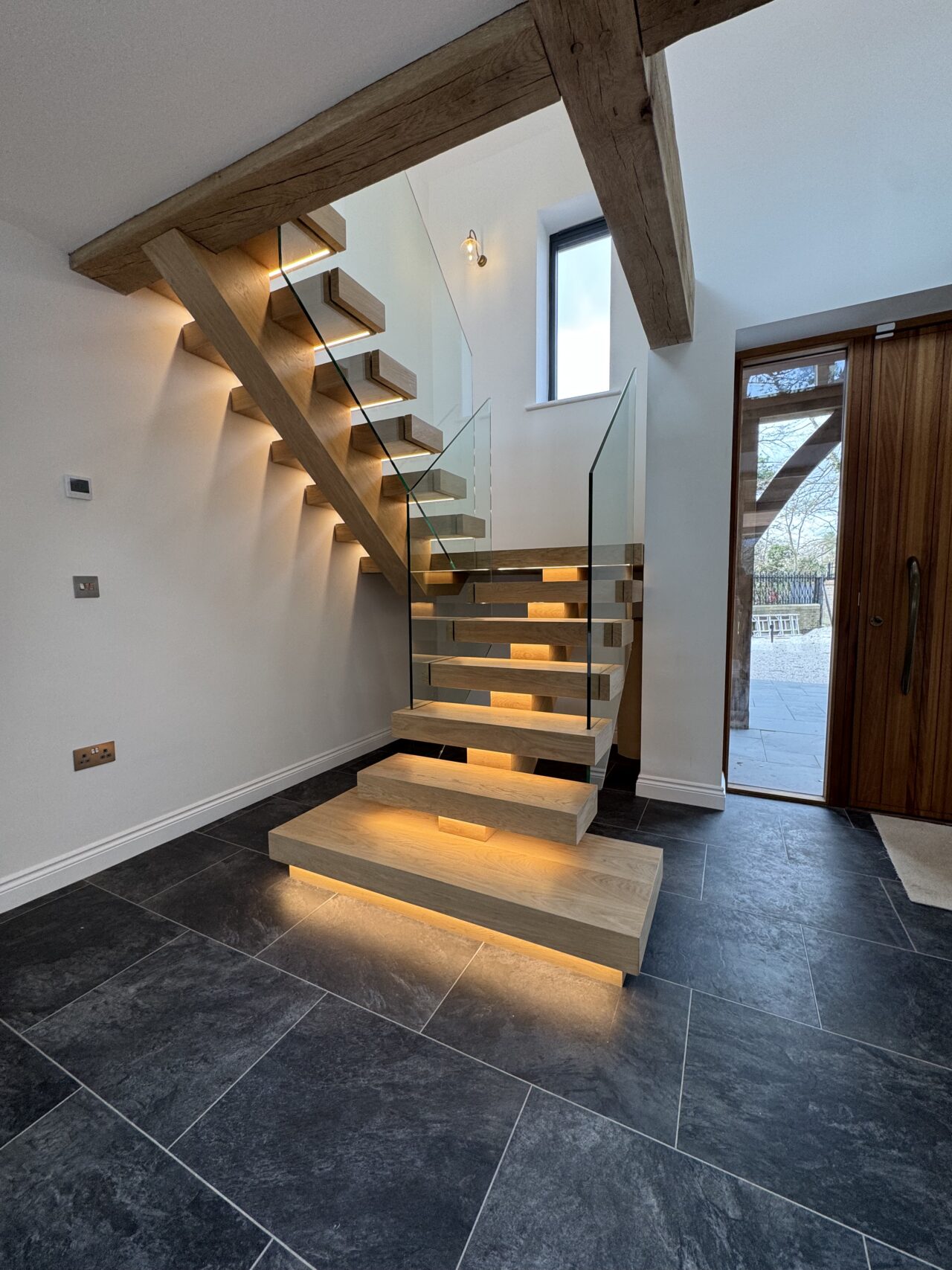 DEEKS ELECTRICAL CONTRACTORS LTD website photo