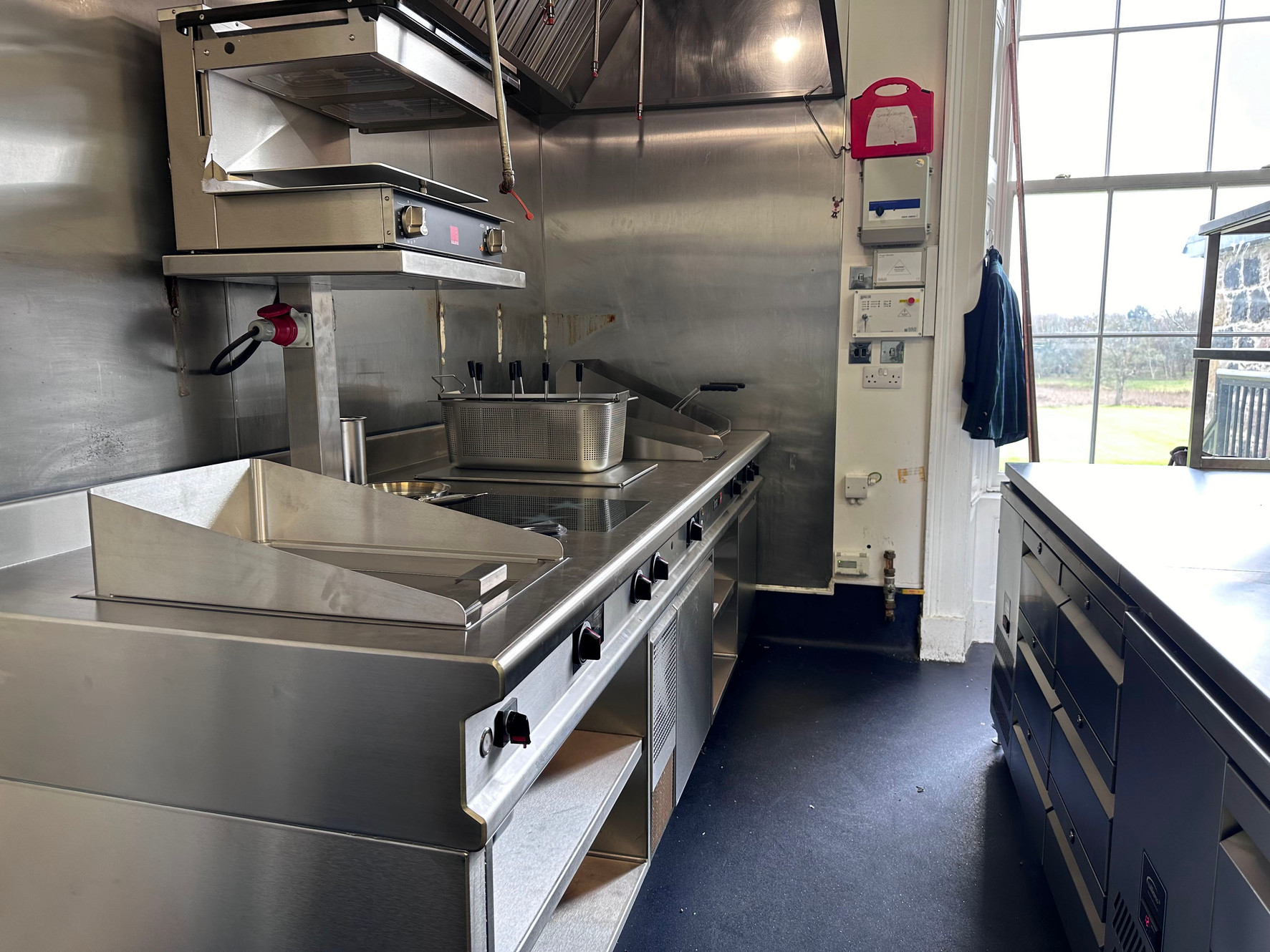 C&M Kitchen Engineers Ltd website photo